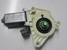 Mercedes Benz - Window Regulator Motor - 2218202942